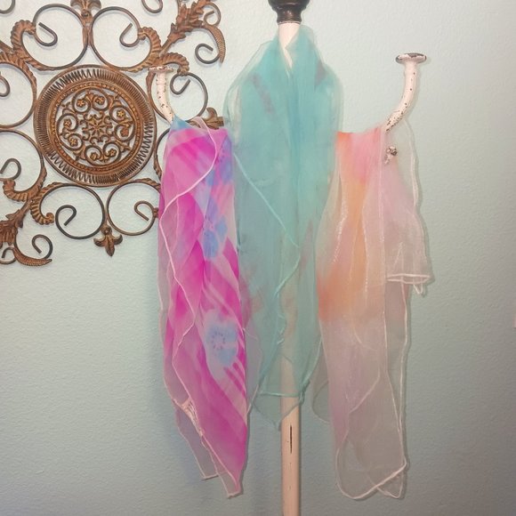Accessories - Set of 3 Vintage Scarves in Pastel Colors